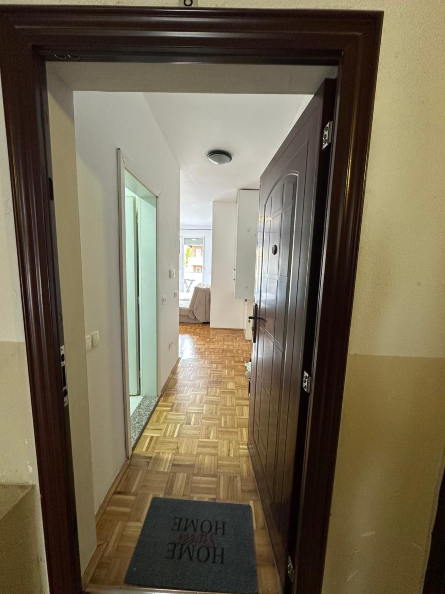 Apartment Guri プリシュティナ エクステリア 写真